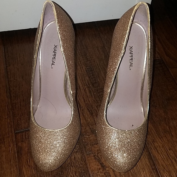 Heels - Picture 2 of 4